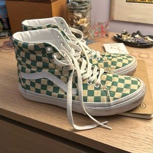 Hi top checkered Vans